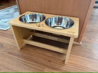 Elevated stainless steel dog bowls